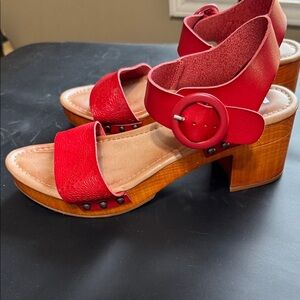 MIA Red TONNI Sandals with Chunky Wooden Heel